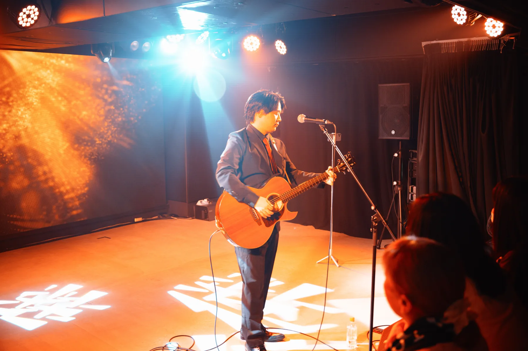 Live House 11